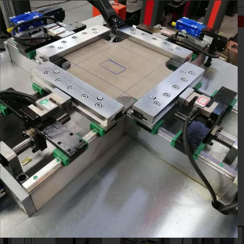 1709869726659123.png 雙軸雙向拉伸試驗機 醫(yī)學多方向50KN1.png